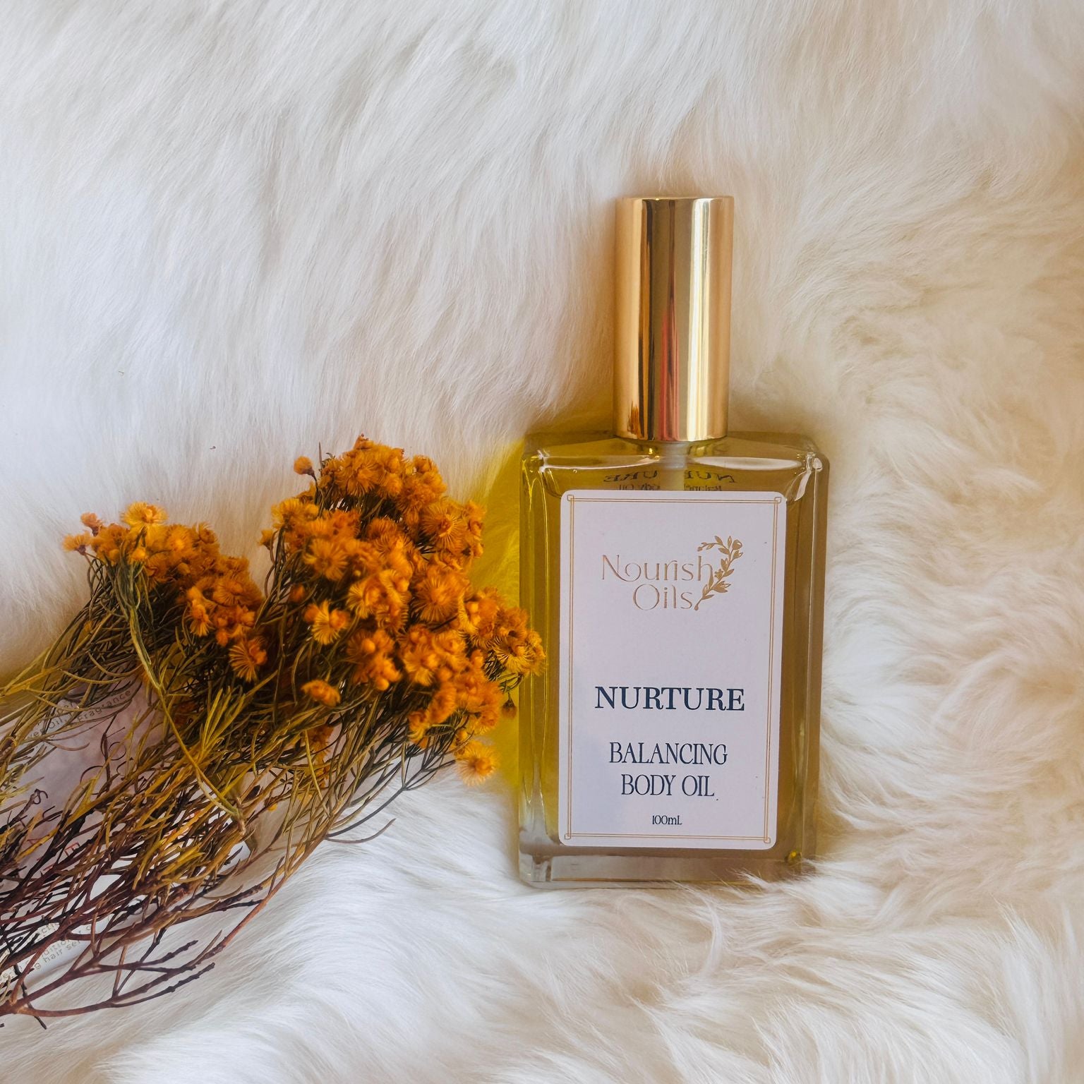 Feel emotionally grounded with Nurture Body & Massage Oil. A calming blend of jojoba, lavender & chamomile to soothe the nervous system and skin.
